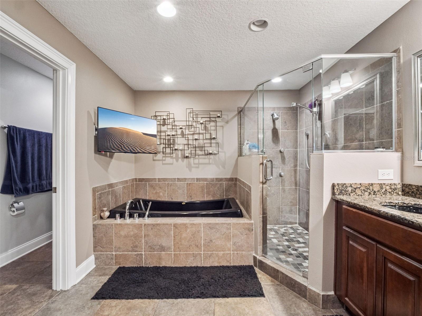 TURNBURY WOODS - Residential