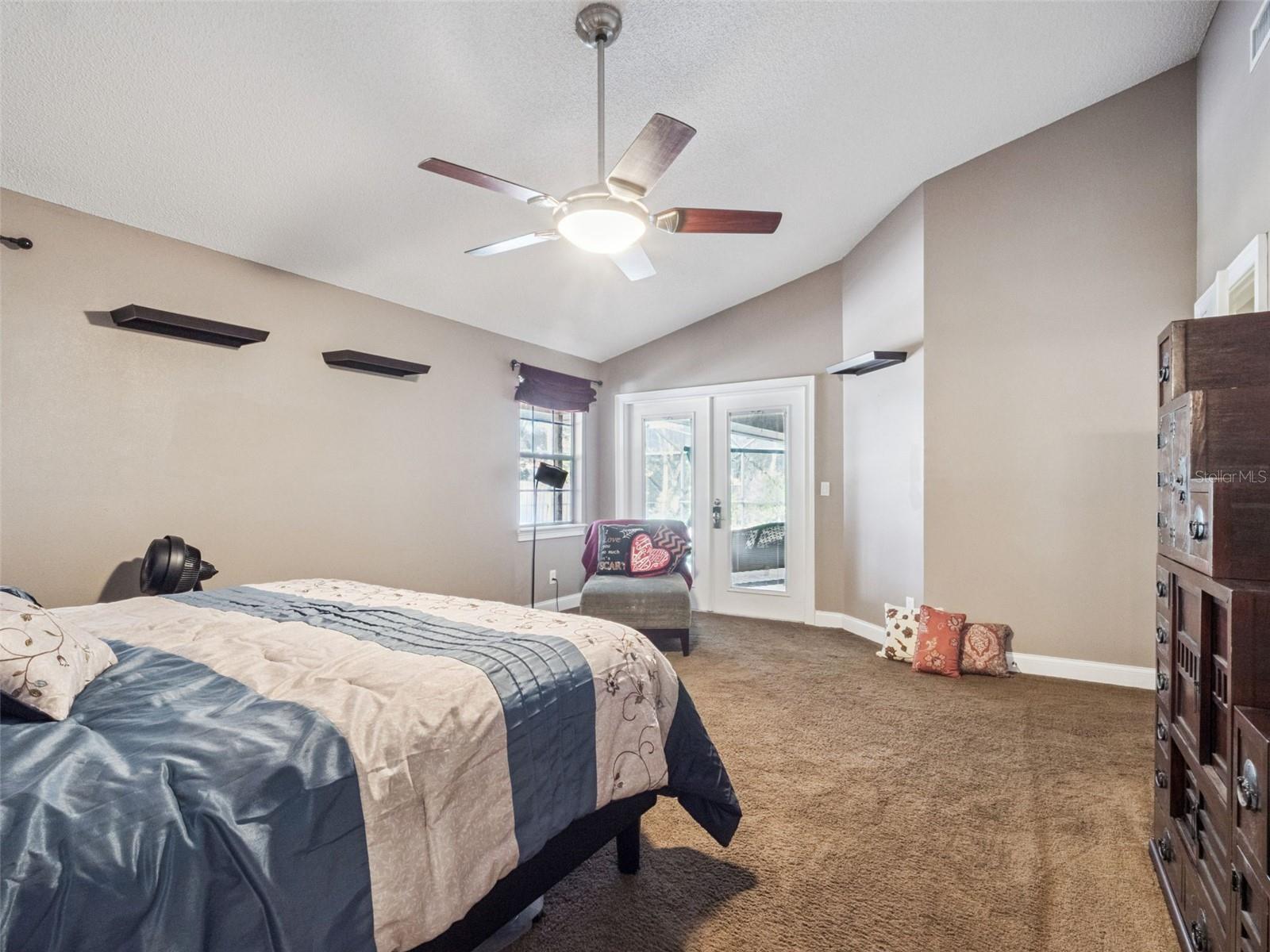 TURNBURY WOODS - Residential