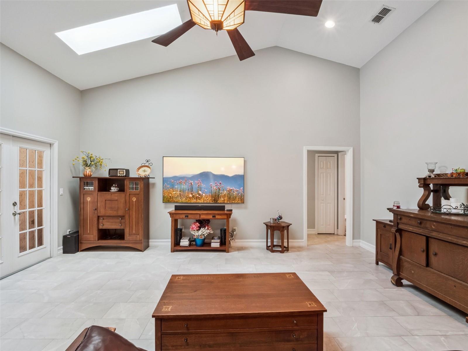 TURNBURY WOODS - Residential