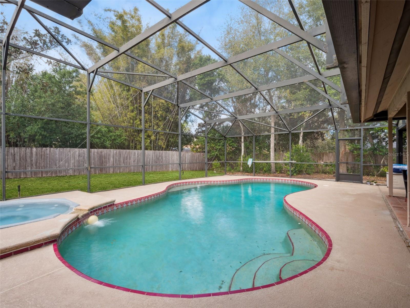 TURNBURY WOODS - Residential