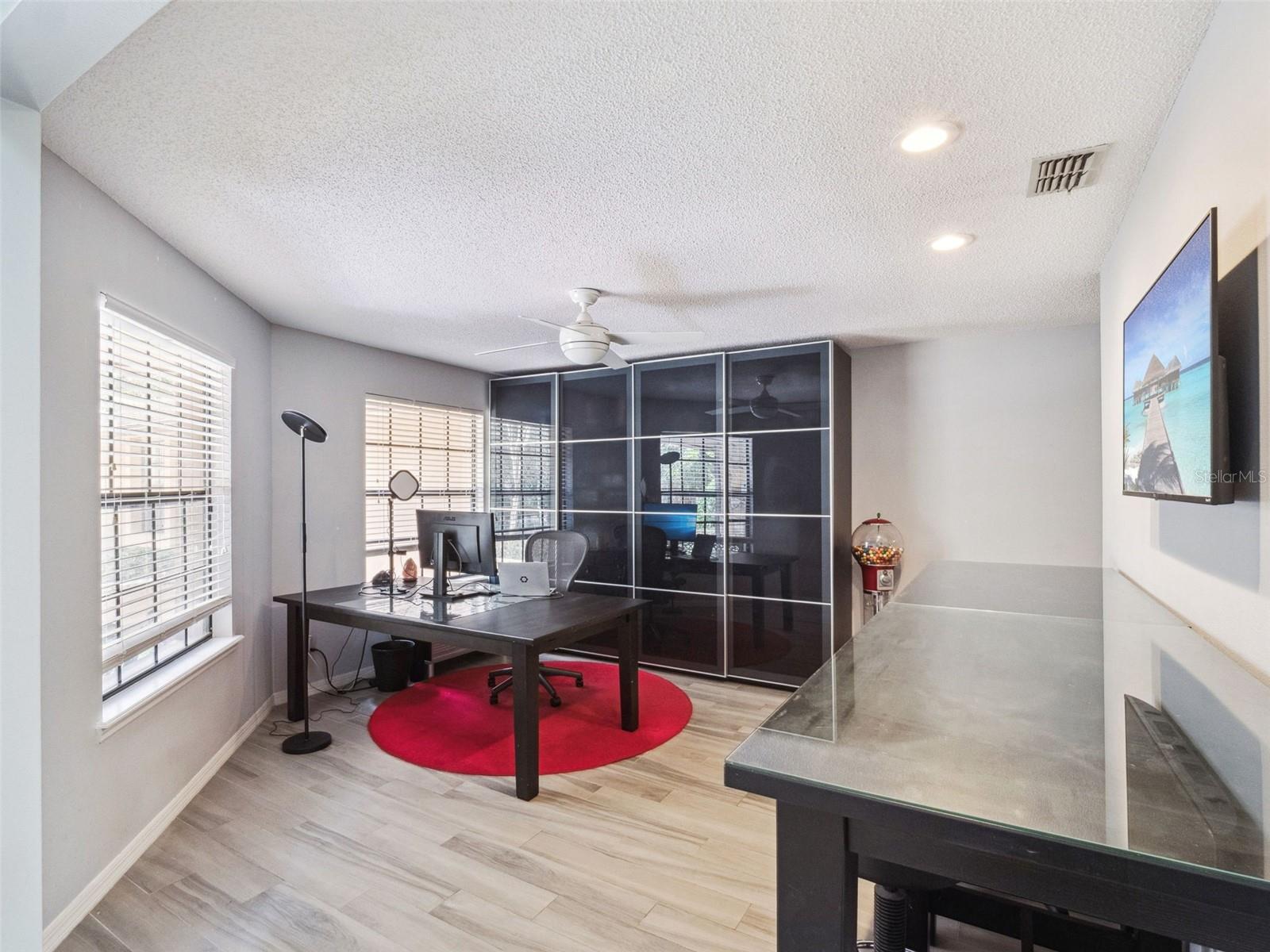 TURNBURY WOODS - Residential