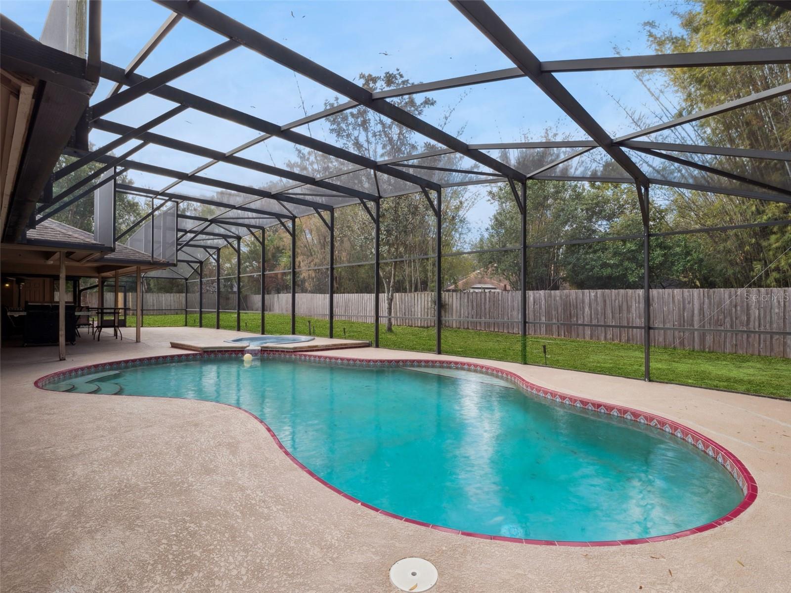 TURNBURY WOODS - Residential