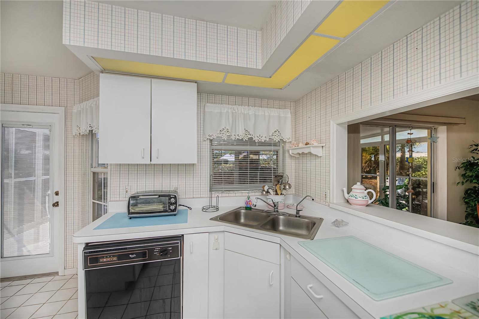 VILLAS OF SOMERSET - Residential