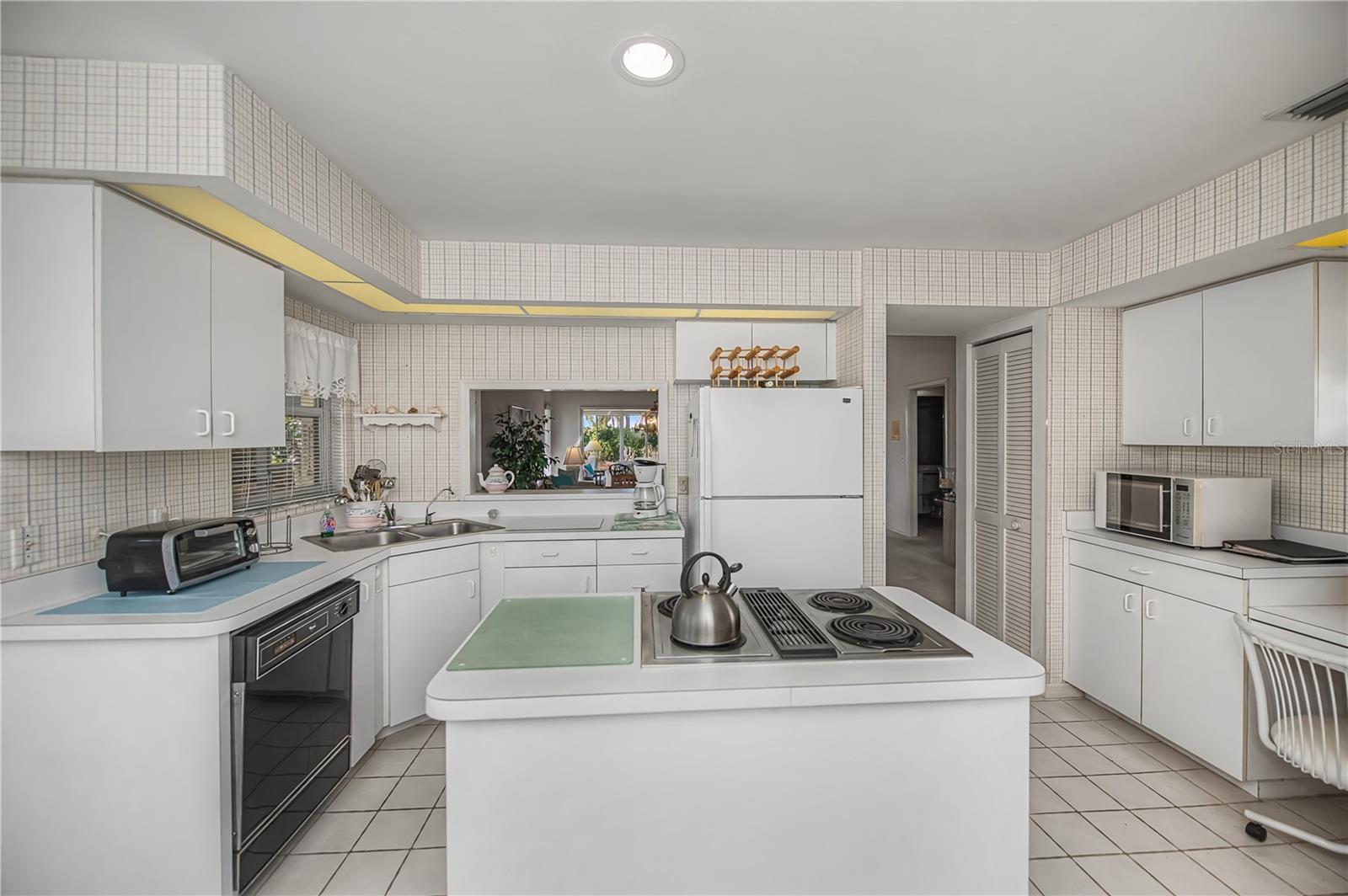 VILLAS OF SOMERSET - Residential