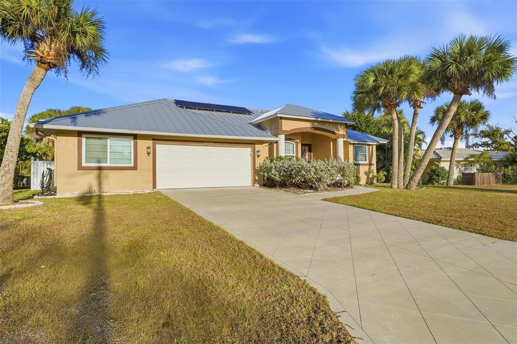 Photo of 2304 Goya Drive, Nokomis, FL 34275 (MLS # A4680950)