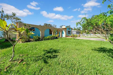 Photo of 4626 29th Avenue N, St Petersburg, FL 33713 (MLS # TB8416498)