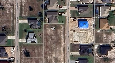 Photo of 2544 NW 25th Avenue, Cape Coral, FL 33993 (MLS # A4669905) Photo of 2544 NW 25th Avenue, Cape Coral, FL 33993 (MLS # A4669905)