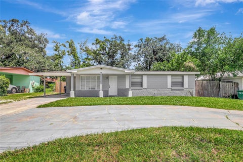 Photo of 3908 E Hanna Avenue, Tampa, FL 33610 (MLS # TB8537382)