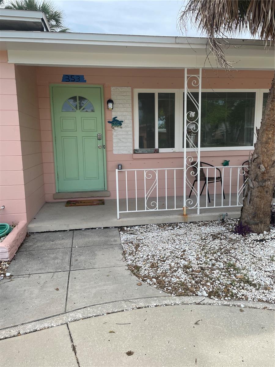 Welcome to paradise at this adorable beach retreat. This furnished 2 bedroom, 2 bathroom home is close to the beaches, shopping, dining and so much more. This unit has been updated with new furniture, fresh paint, new kitchen with stainless appliance.