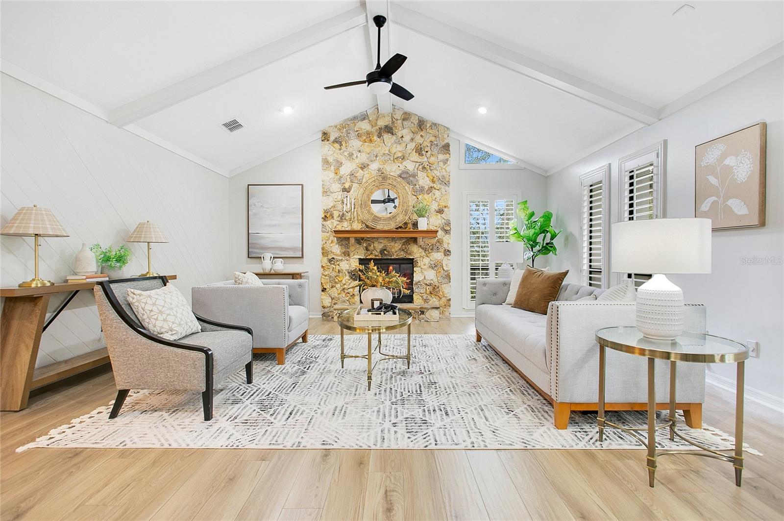 WINDERMERE DOWNS - Residential