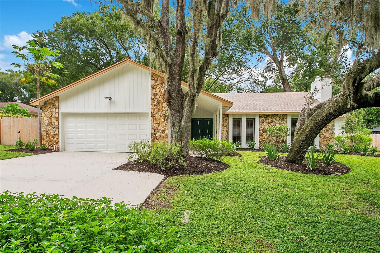 WINDERMERE DOWNS - Residential