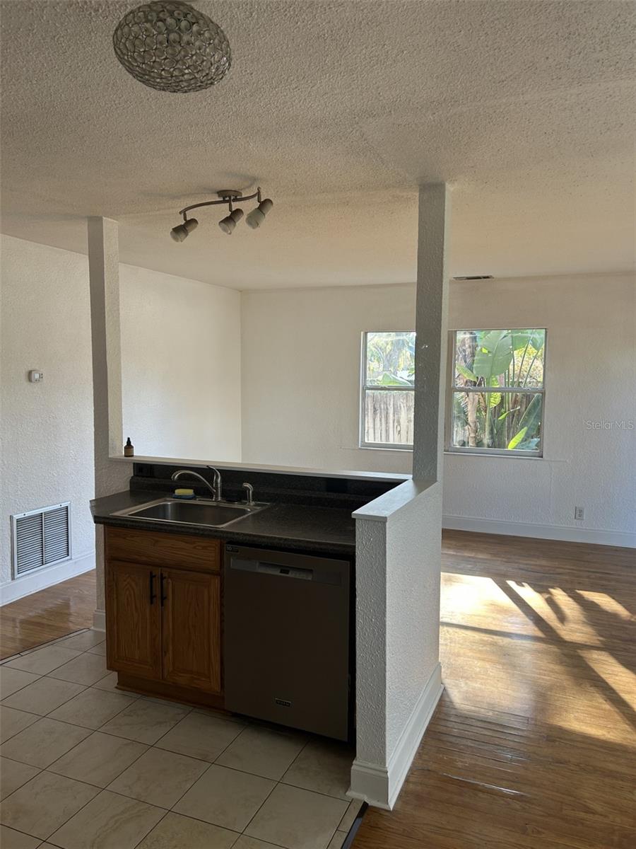 UNION HEIGHTS - Residential Lease