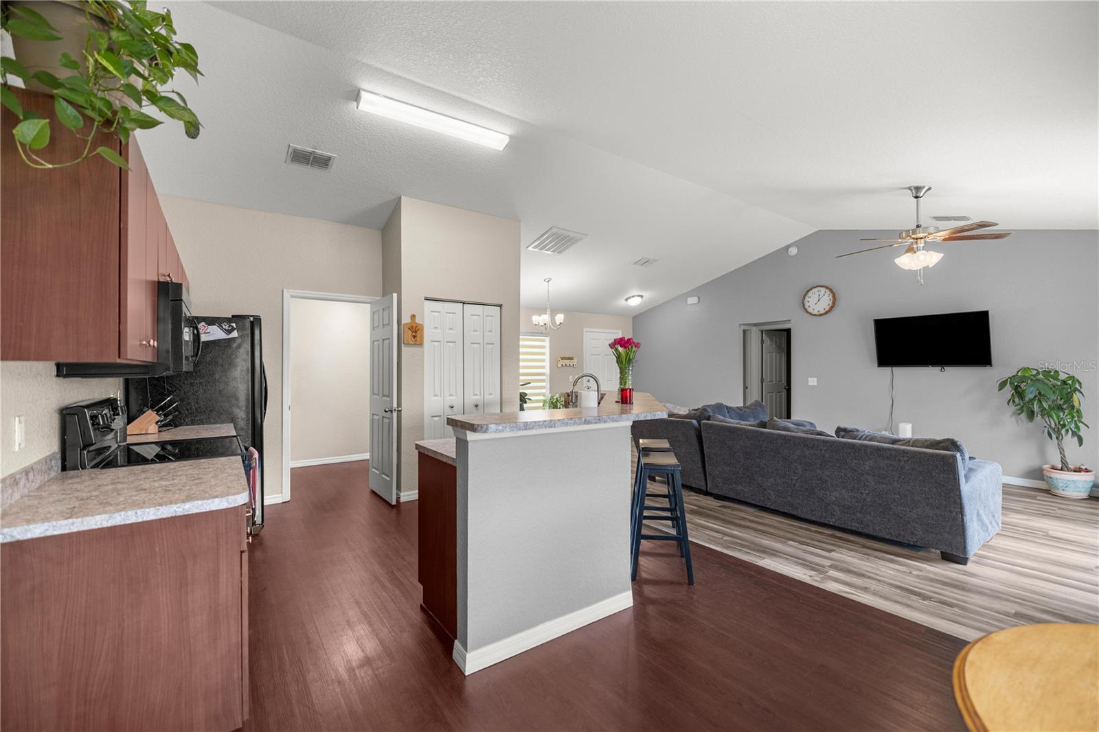 SILVER SPGS SHORES UN 24 - Residential