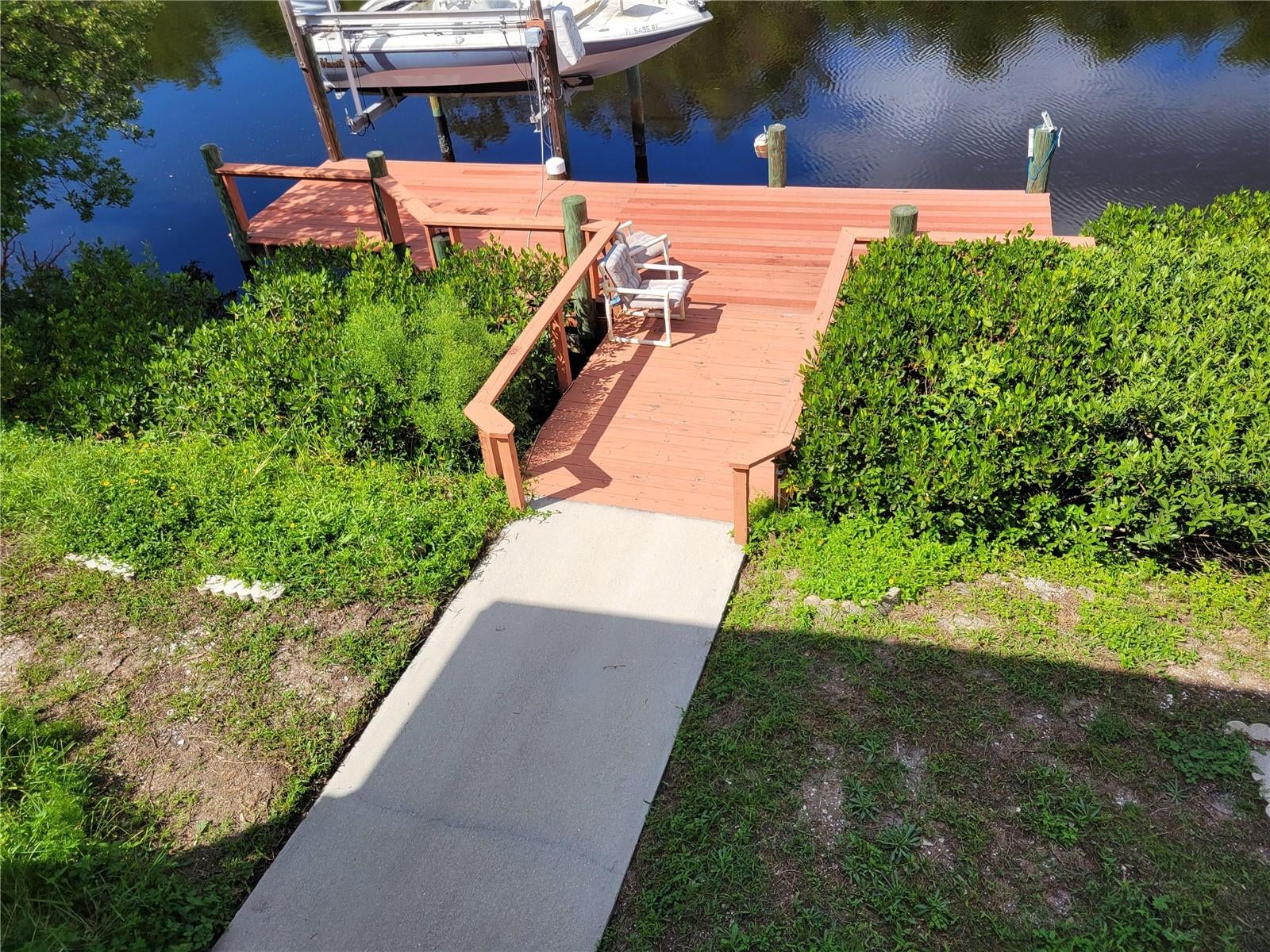 3301 W SHELL POINT ROAD