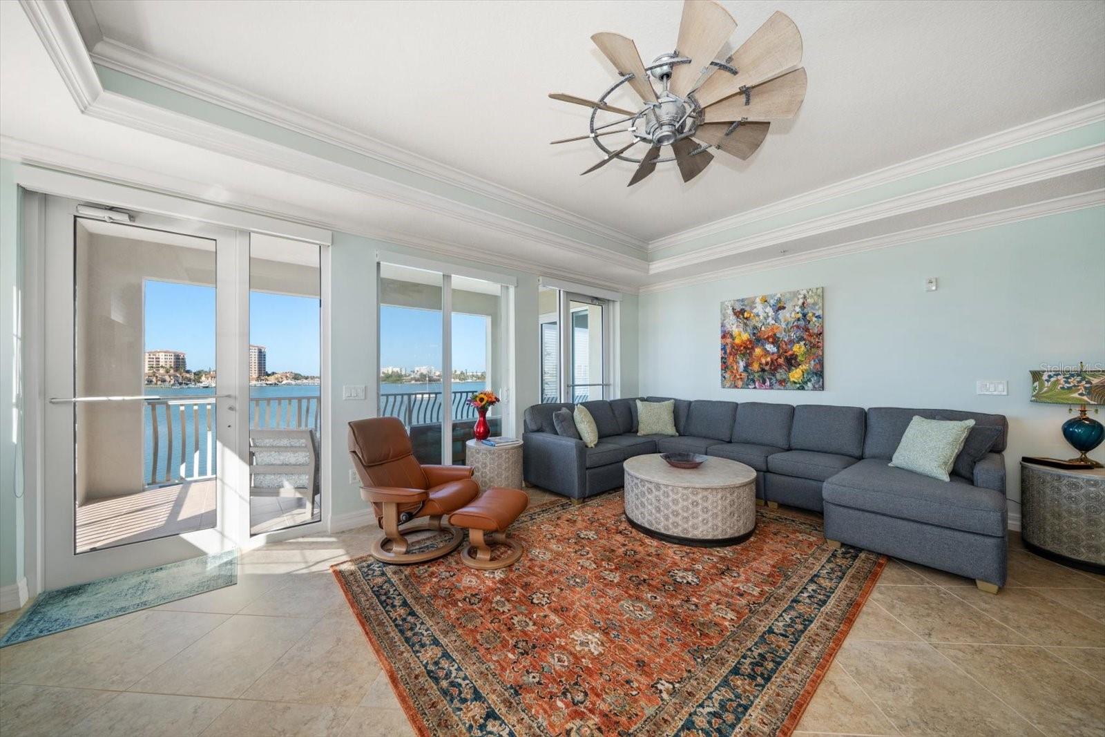 MAJESTIC POINT CONDO - Residential