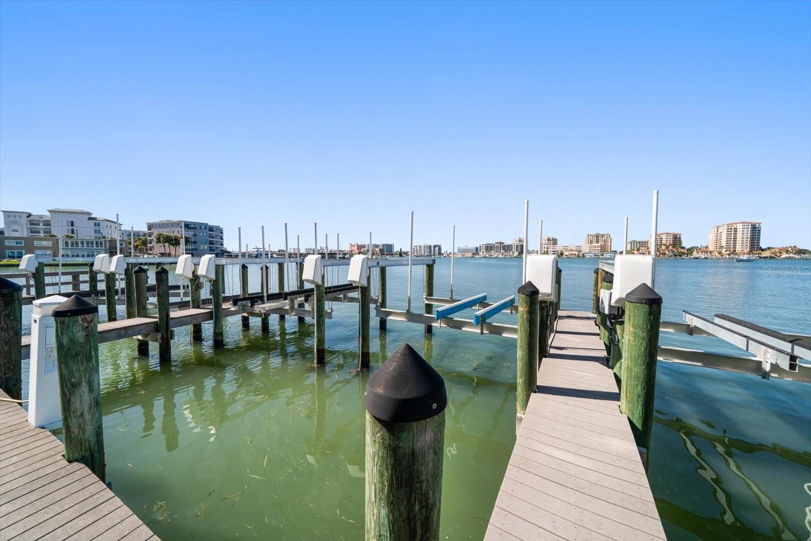 MAJESTIC POINT CONDO - Residential