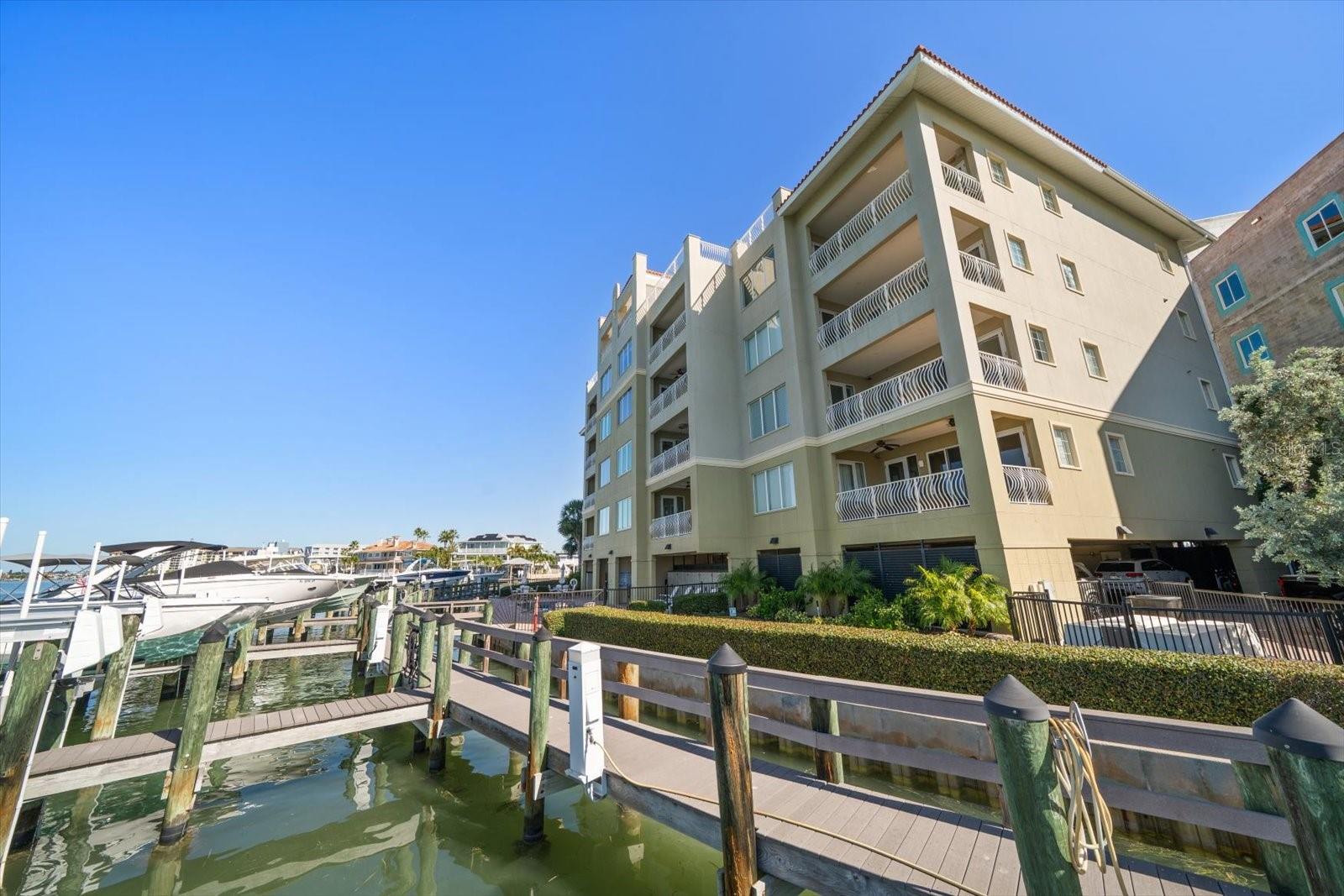 MAJESTIC POINT CONDO - Residential