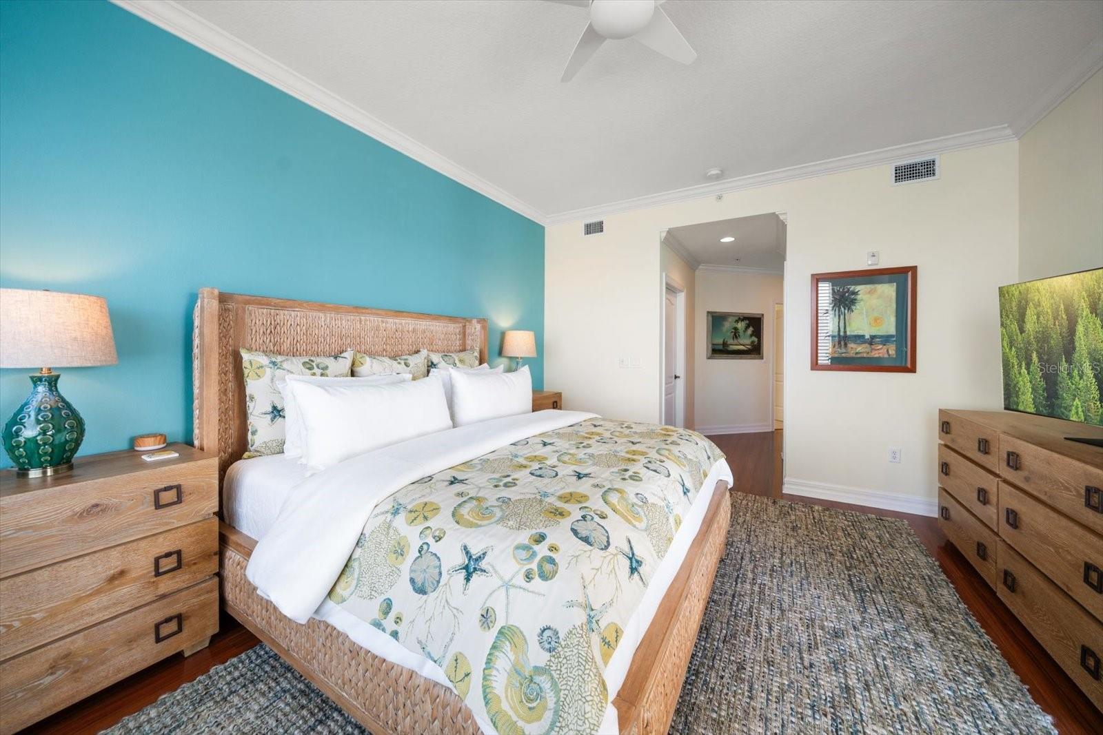 MAJESTIC POINT CONDO - Residential