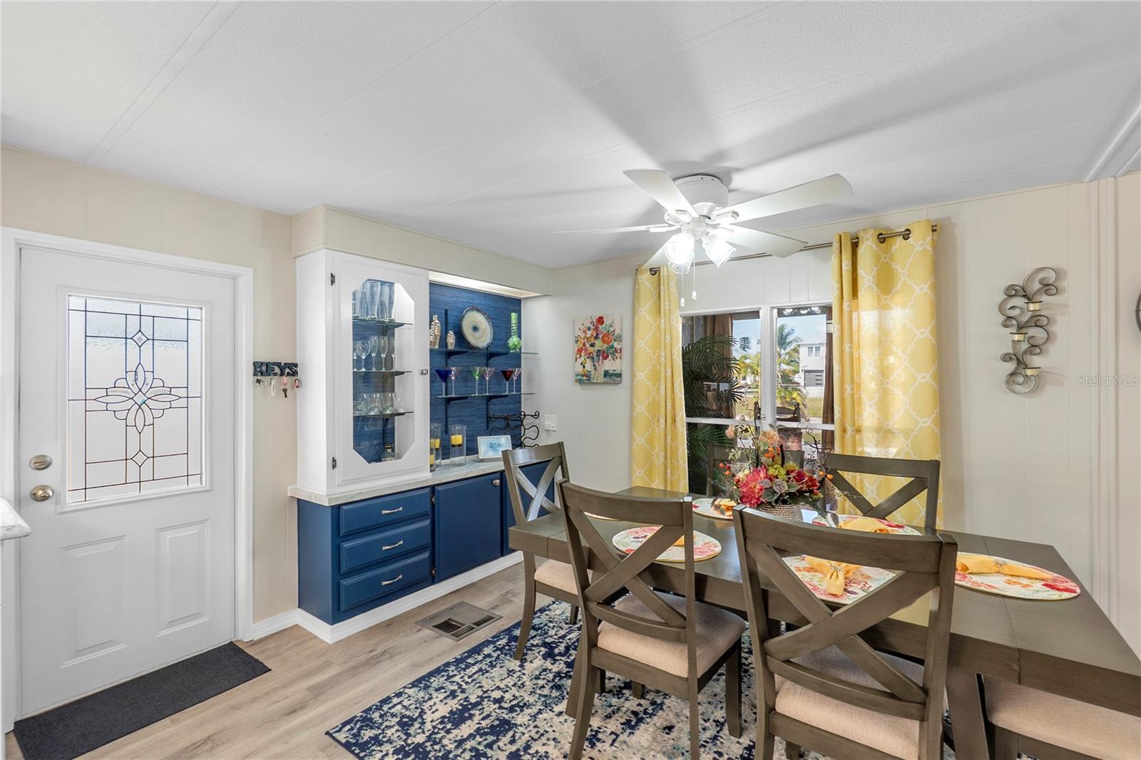 PALMA SOLA SHORES - Residential