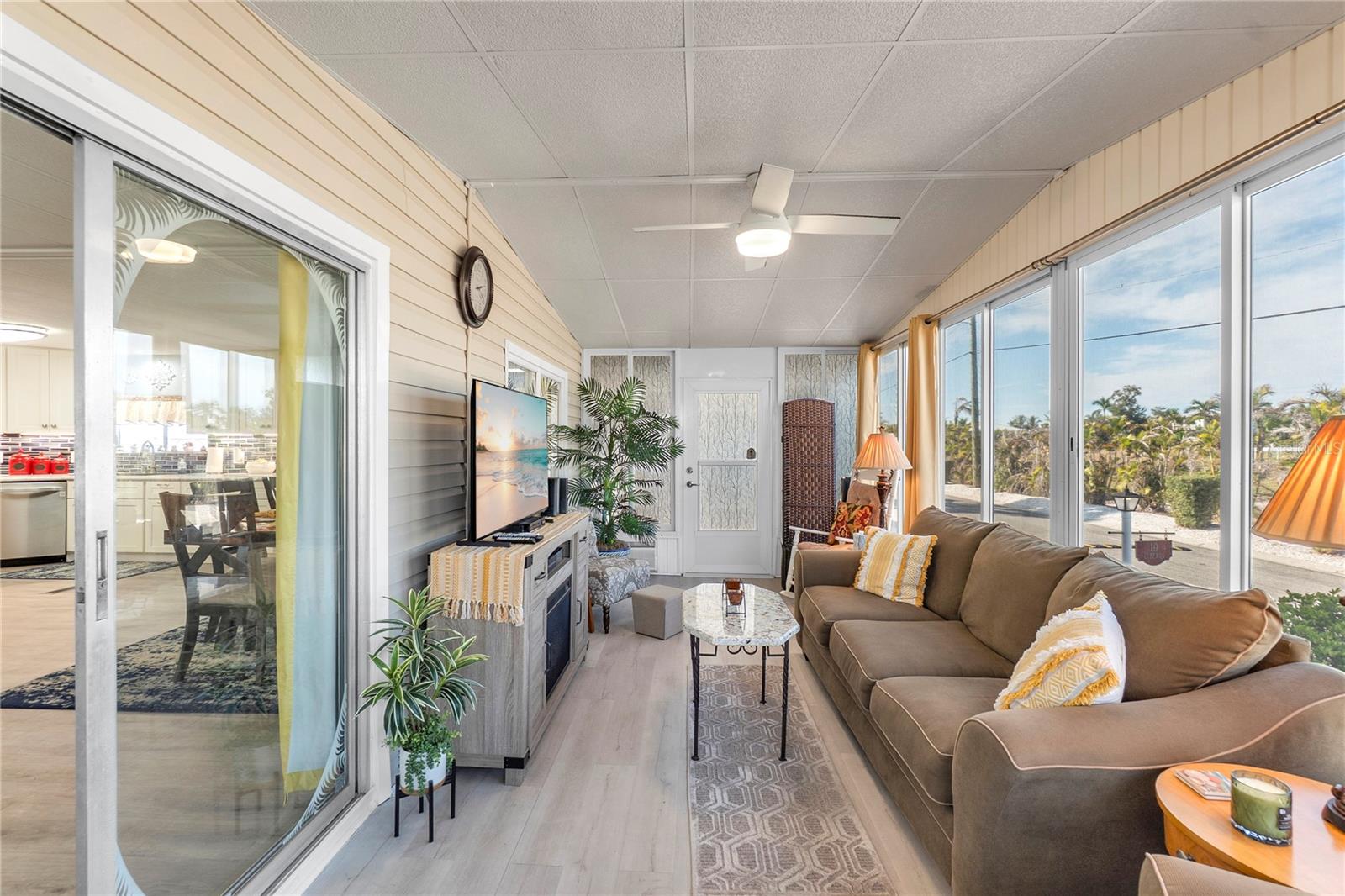 PALMA SOLA SHORES - Residential