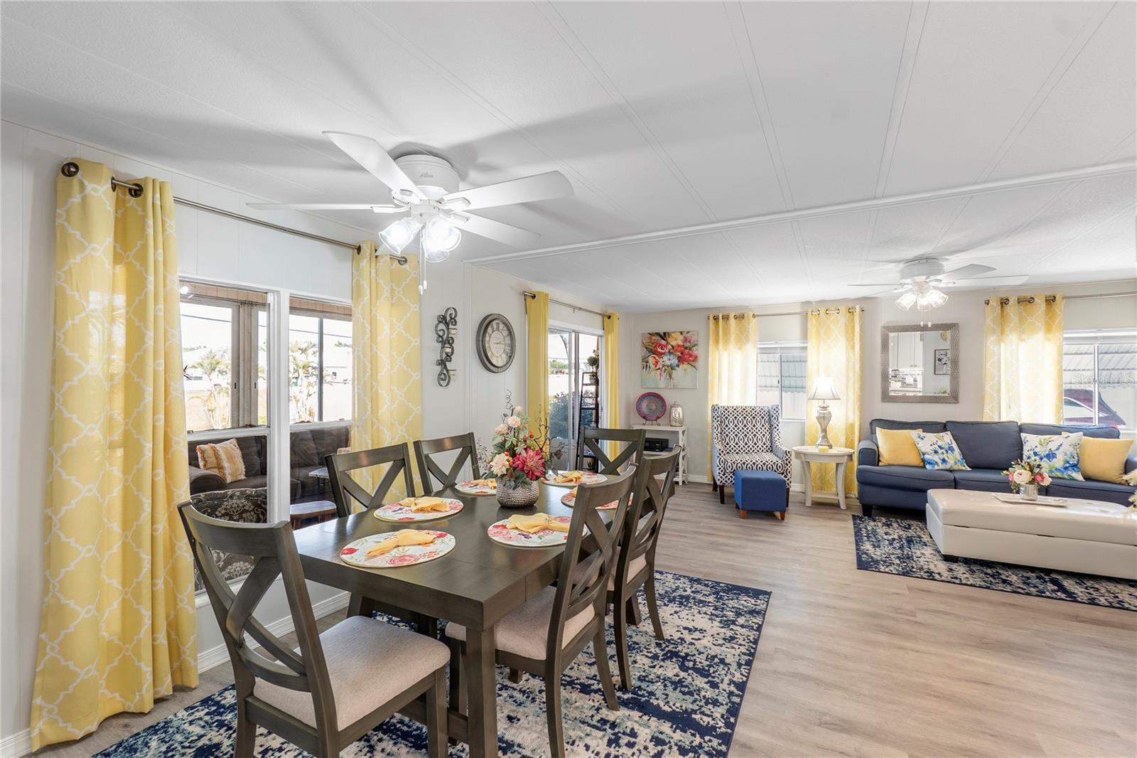 PALMA SOLA SHORES - Residential