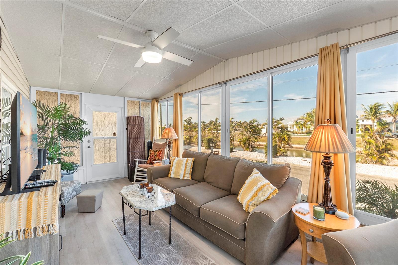 PALMA SOLA SHORES - Residential