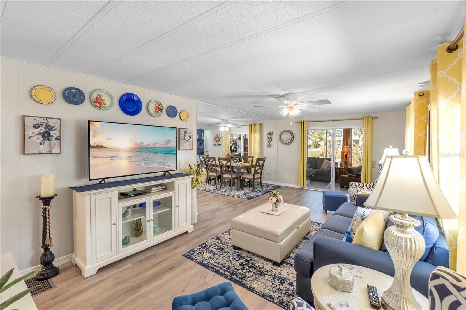 PALMA SOLA SHORES - Residential