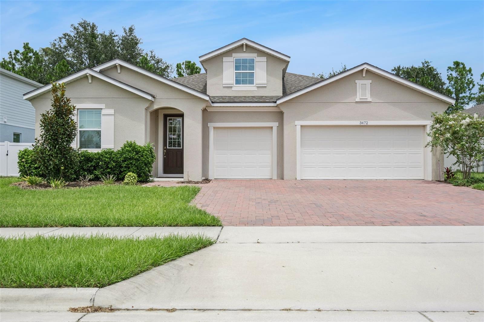 3472 DOUGLAS FIR DRIVE