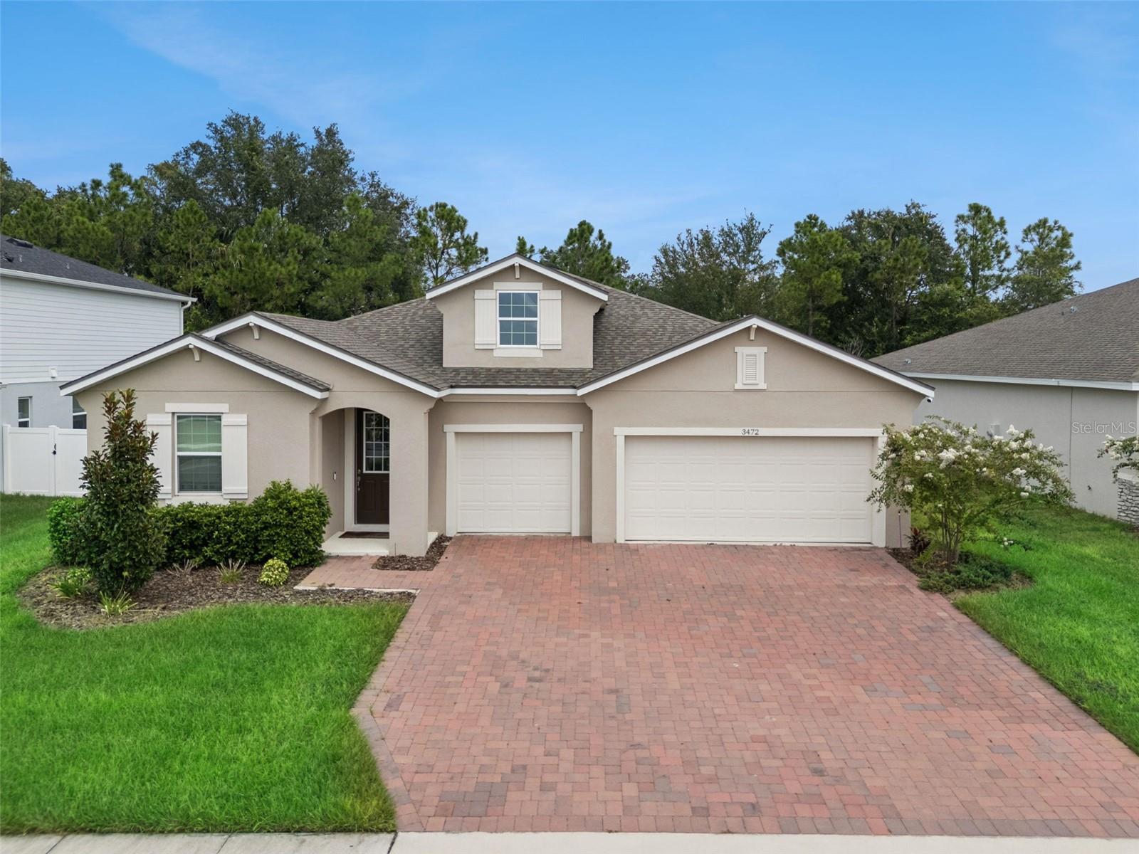 3472 DOUGLAS FIR DRIVE