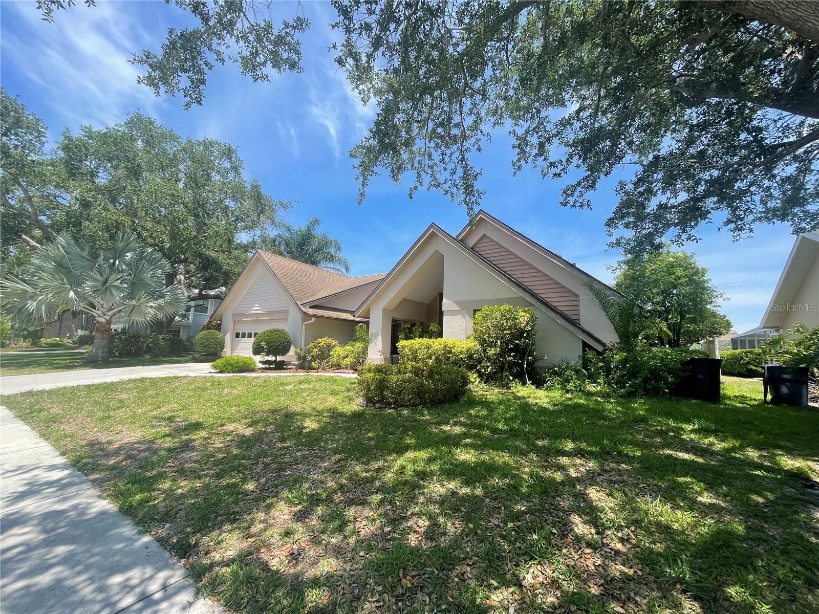 4696 LONG LAKE DRIVE