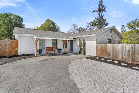 Photo of 635 Melody Circle, Sarasota, FL 34237 (MLS # A4682047)