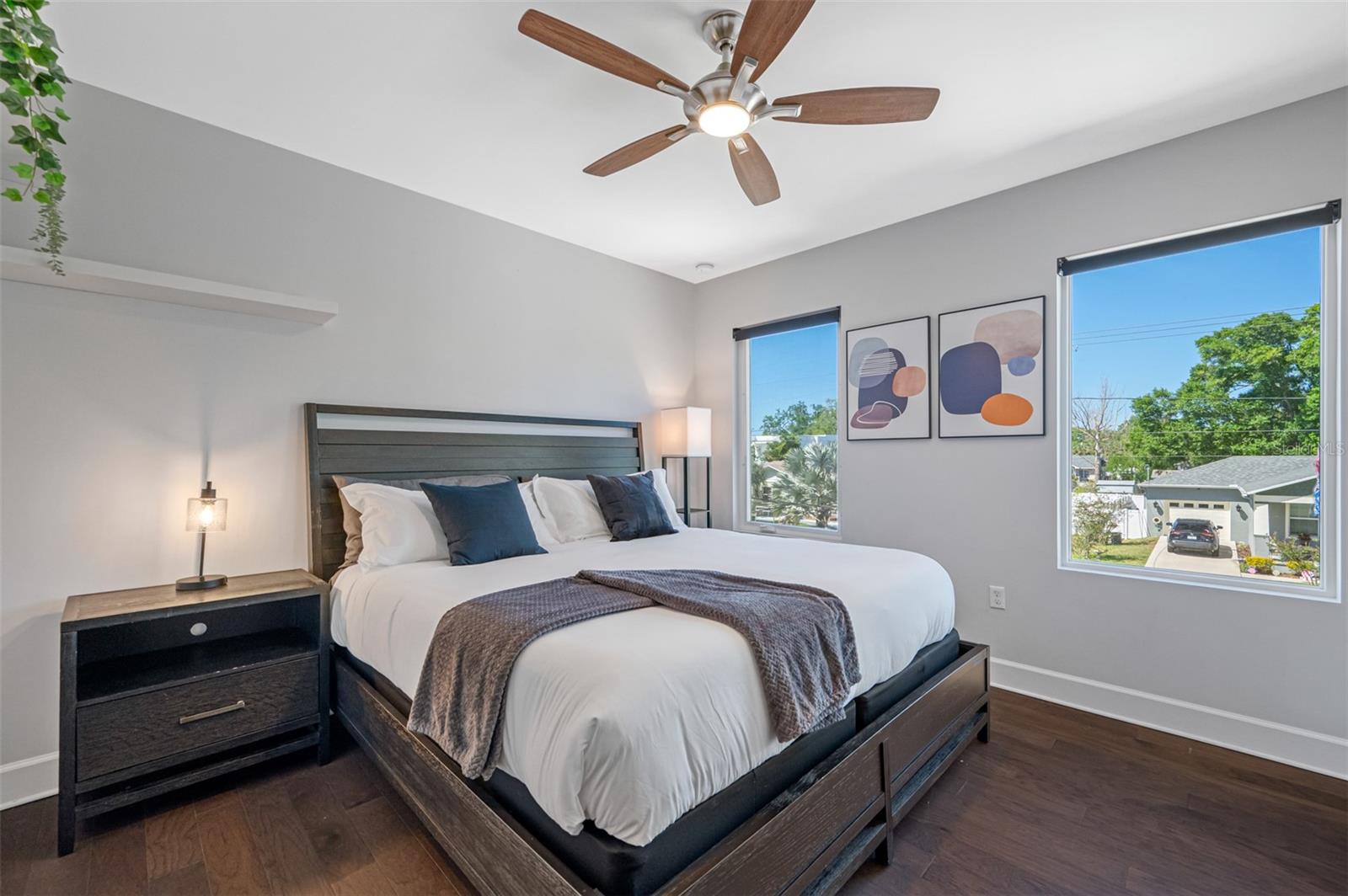 SUBURB ROYAL - Residential Lease