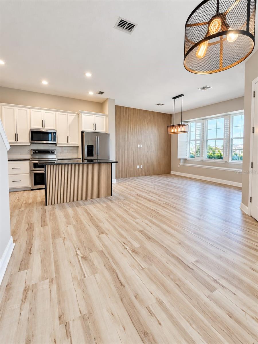 8582 POWDER RIDGE TRAIL