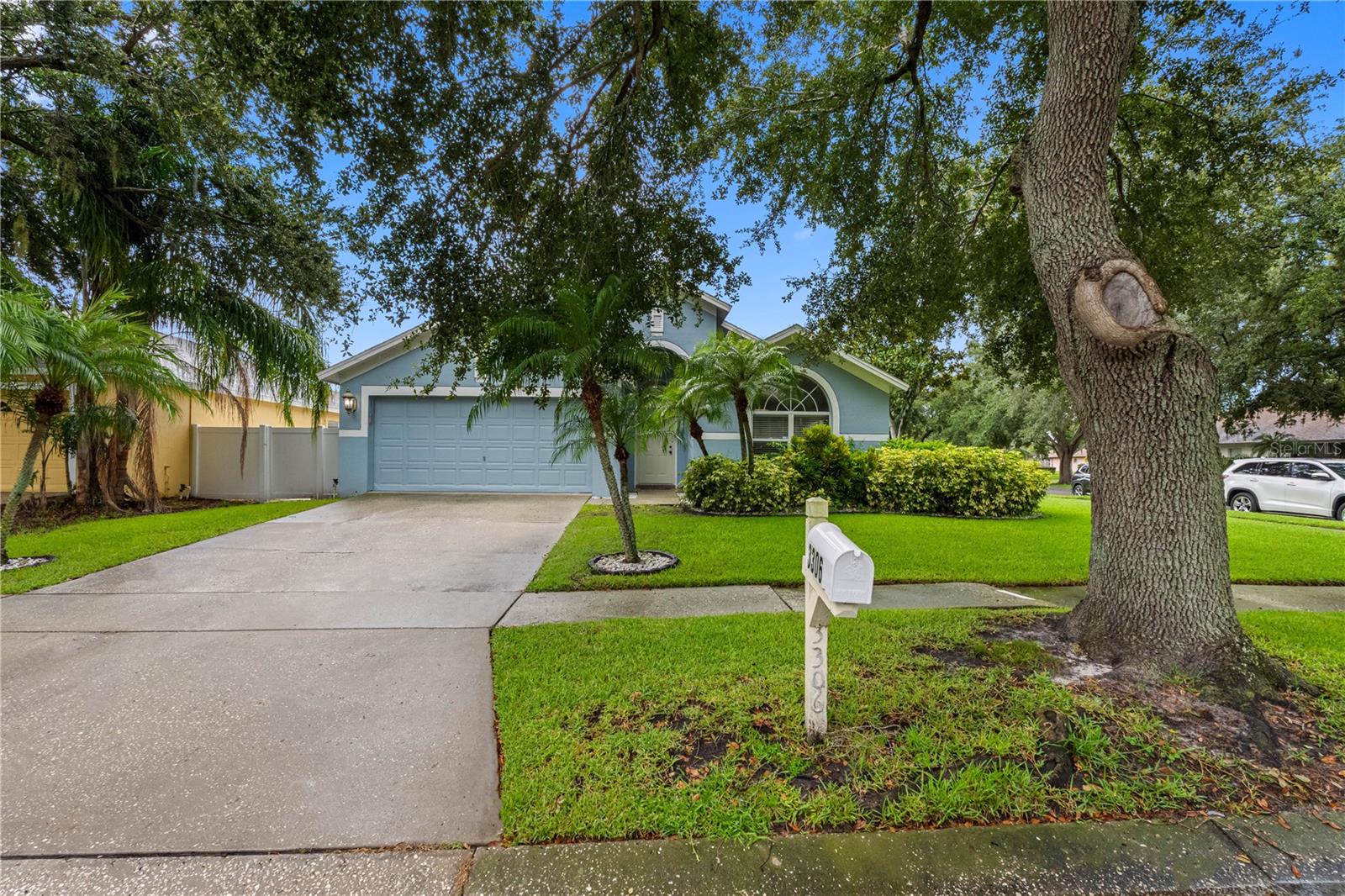 3306 PIN OAK LANE