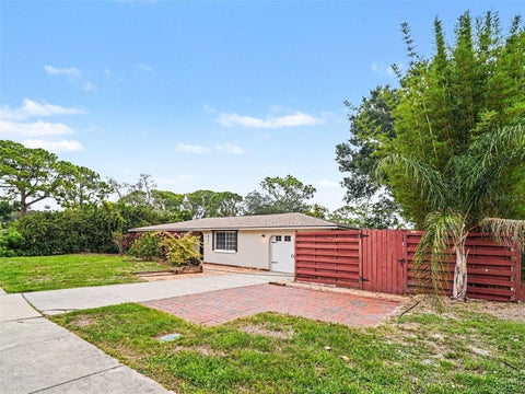 2111 Fairfield Avenue, Sarasota, FL 34232