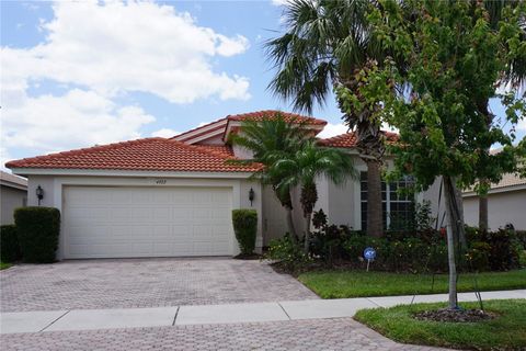 A home in WIMAUMA