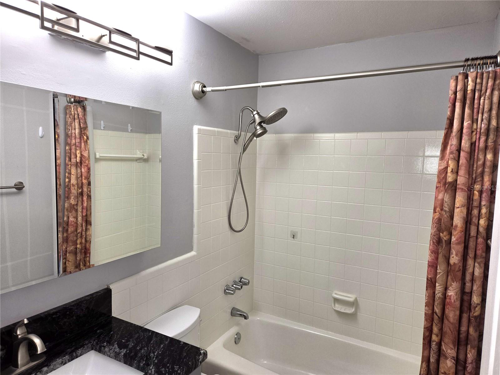 CREEKVIEW - Residential