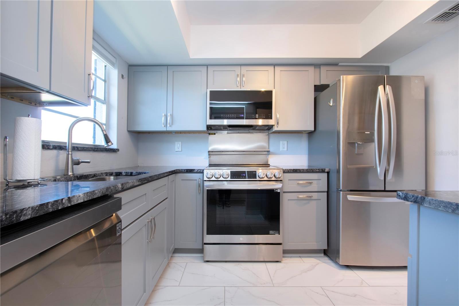 CREEKVIEW - Residential