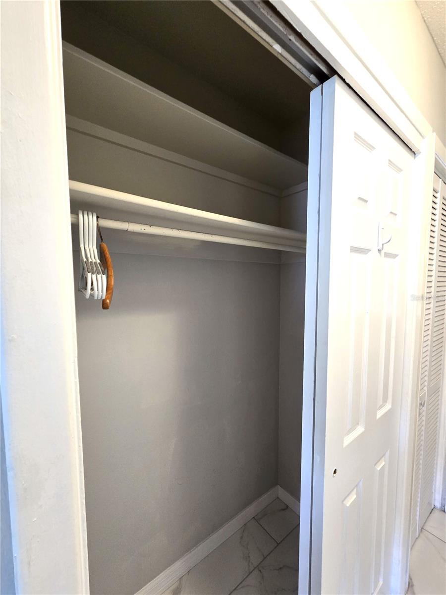 CREEKVIEW - Residential