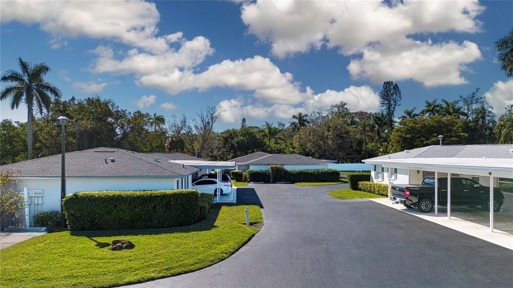 Photo of 2115 9th Avenue W #2A, Bradenton, FL 34205 (MLS # A4680670)