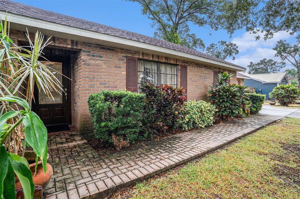 Photo of 2110 Siloam Springs Drive, Dover, FL 33527 (MLS # TB8455216)