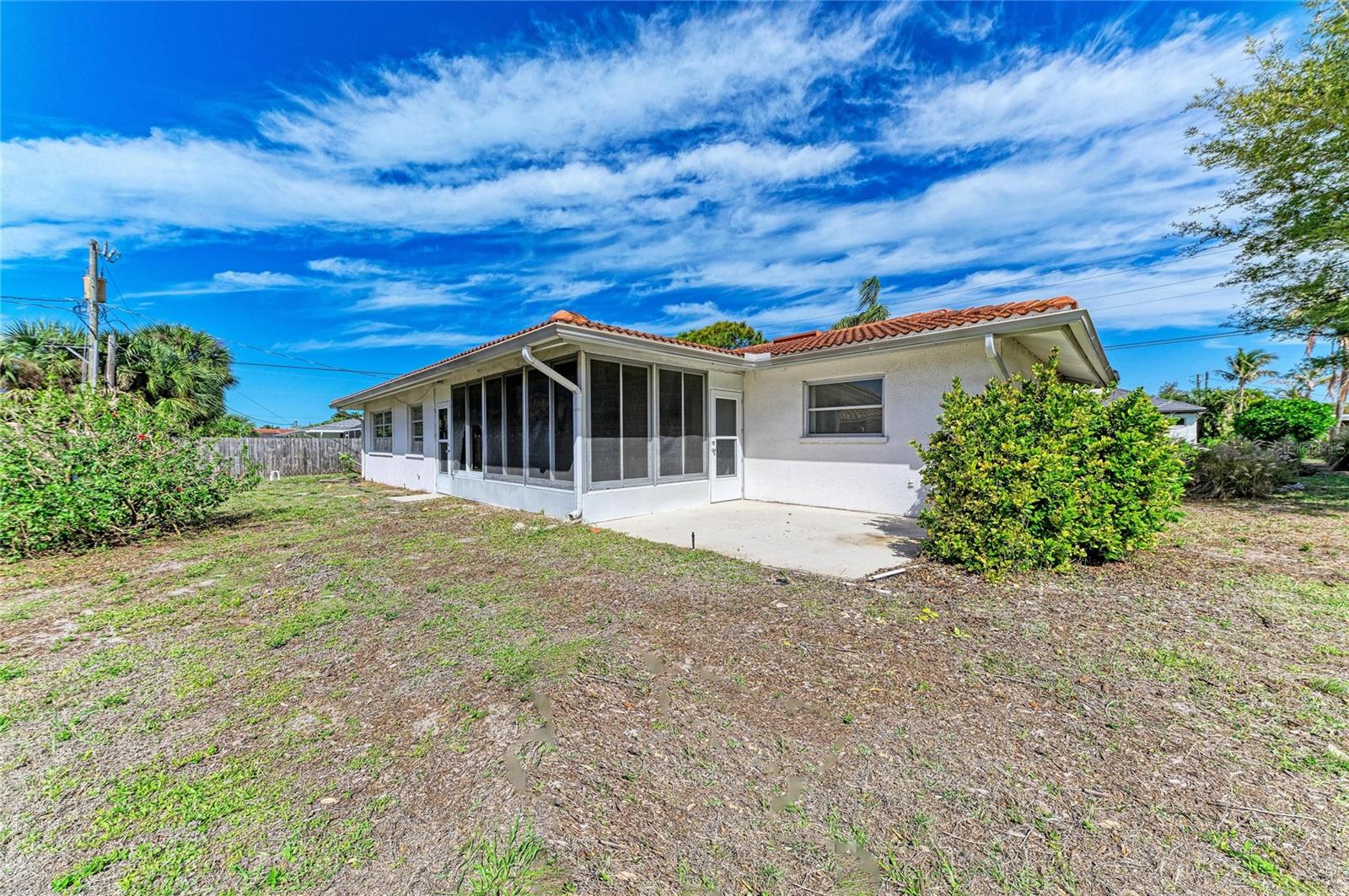 GOLDEN BEACH - Residential