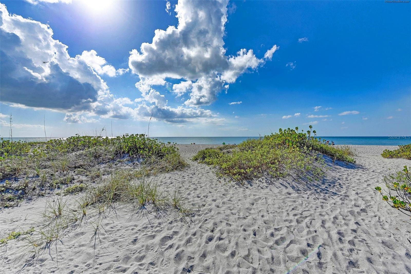 GOLDEN BEACH - Residential