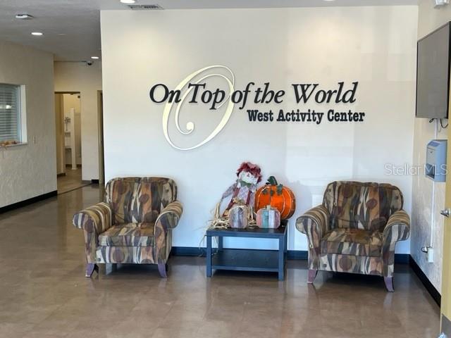 ON TOP OF THE WORLD - Residential