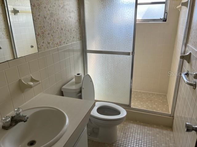 ON TOP OF THE WORLD - Residential