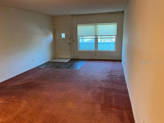 ON TOP OF THE WORLD - Residential