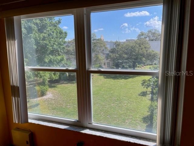 ON TOP OF THE WORLD - Residential