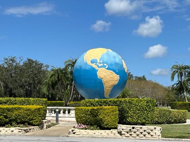 ON TOP OF THE WORLD - Residential