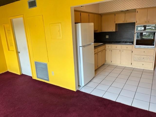 ON TOP OF THE WORLD - Residential