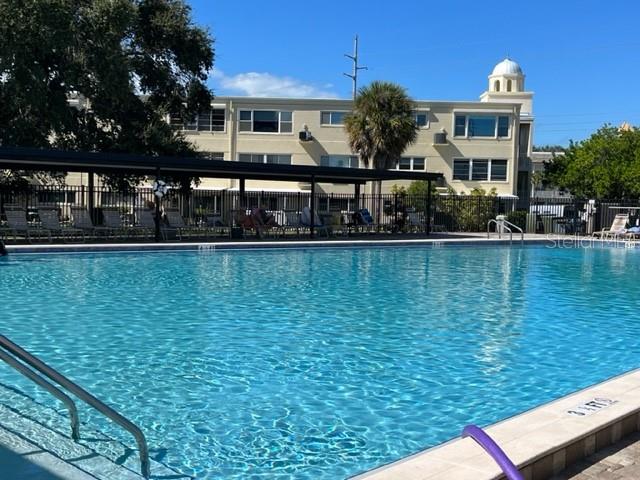 ON TOP OF THE WORLD - Residential